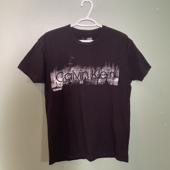 Calvin Klein T Shirt - Picture 1 of 2